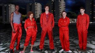 Robert Sheehan (centre) with the Misfits cast (E4)