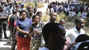 Zambians line up to cast their vote in the presidential elections in Lusaka, Zambia, Tuesday 20 September 2011