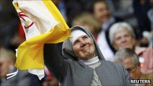 Nun awaits Pope Benedict's visit in Berlin