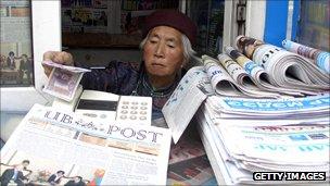 Newspaper vendor