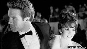 Wood, with Warren Beatty at the Academy Awards in 1962