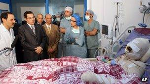 President Ben Ali visits Mohamed Bouazizi in hospital (28 December 2010)