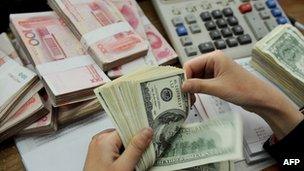 Yuan and dollar notes