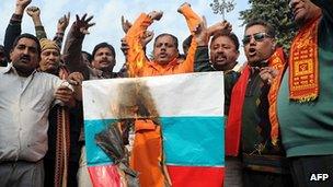 Anti-Russian protest by Shiv Sena Hindus in Amritsar, 26 Dec 11