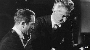 Alexis Weissenberg (left) and Austrian conductor Herbert von Karajan in West Berlin