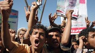 Protesters in Sanaa 22 Jan 2012