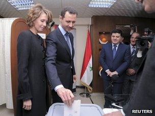 President Assad votes in Damascus