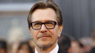 Gary Oldman 'thought he had lost' Batman film script - BBC News