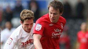 Chris Gunter (dde) a Joe Allen