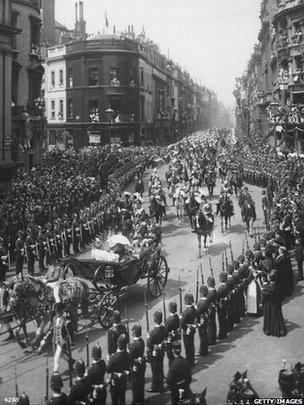 Queen Victoria's Diamond Jubilee procession (Photo by London Stereoscopic Company/Getty Images)