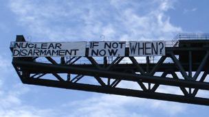 Arrests After Nuclear Protest On Glasgow's Finnieston Crane - Bbc News