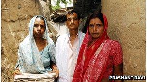Asharfi Devi with her daughter and son-in-law