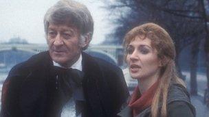 Caroline John with Jon Pertwee in a 1970 episode of Doctor Who