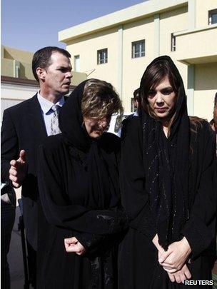 Lawyer Melinda Taylor (R) and translator Helene Assaf after their release (2 July)