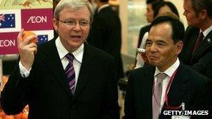 Ex Australian prime minister Kevin Rudd and Aeon CEO Motoya Okada
