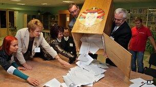 Votes counted in Minsk. 23 Sept 2012
