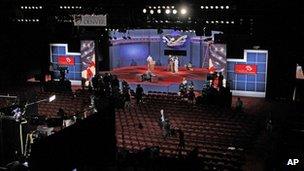 Organisers get ready for the first presidential debate in Denver, Colorado 2 October 2012