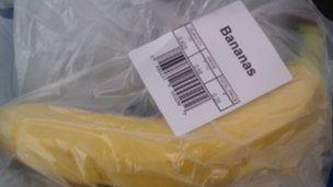 Labelled bananas with barcode