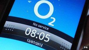 O2 phone shows no service warning