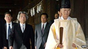 PM Junichiro Koizumi (second from left) at Yasukuni Shrine, 15 August 2006