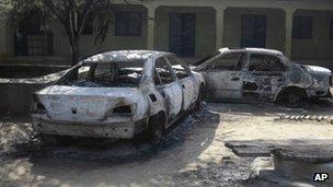 Burned cars after an attack in Potiskum. Photo: 20 October 2012