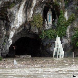 The flooded Grotto in Lourdes. Photo: 20 October 2012
