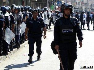 Riot police at a protest in Amman (5 October 2012)
