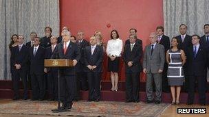 President Pinera announces changes to his cabinet