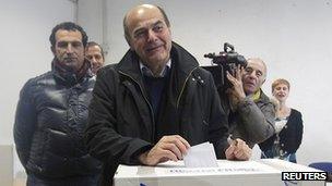 Pier Luigi Bersani voting - 2 December