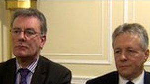 Mike Nesbitt (UUP) and Peter Robinson (DUP) hope to provide an alternative to street protests