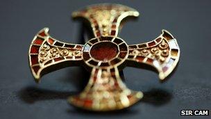 Burial cross found in Cambridgeshire