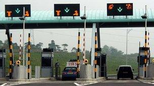 M6 toll road gates