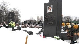 Sergei Magnitsky grave in Moscow, 7 Dec 12