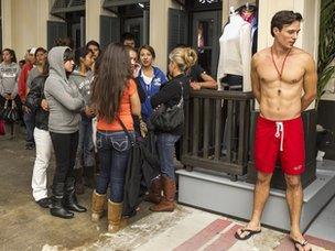 hollister jobs