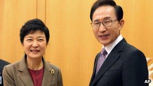 South Korea President-elect Park Geun-hye and President Lee Myung-bak (27 Aug 2012)