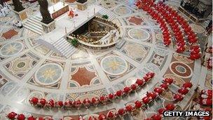 svær at tilfredsstille tunge kuffert Conclave: How cardinals elect a Pope - BBC News