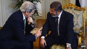 US Secretary of State John Kerry and Egyptian President Mohammed Morsi in Cairo. Photo: 3 March 2013