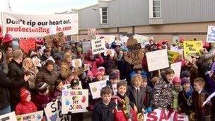 Consultation on East Dunbartonshire school merger plans BBC News