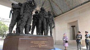 Queen unveils Bomber Command memorial in London