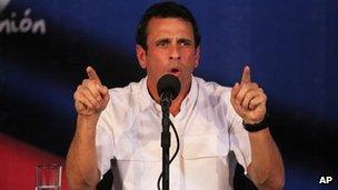 Venezuelan opposition leader Henrique Capriles speaks at a news conference in Caracas, Venezuela, on Wednesday
