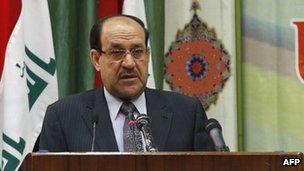 Nouri Maliki addresses the nation during a conference in Baghdad (27 April 2013)
