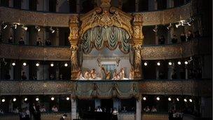 Mariinsky Theatre unveils new ballet and opera house - BBC News