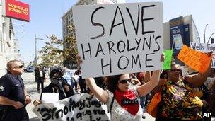 US protesters against foreclosures