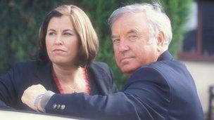 Jimmy Tarbuck with daughter Liza in a 2001 edition of Linda Green