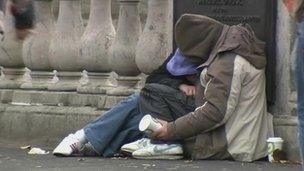 Giving to beggars 'fuels addiction' warns campaign in Manchester - BBC News