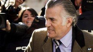 Luis Barcenas arrives for questioning in Madrid, 6 February