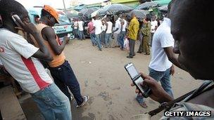 Mobile phone users in Abidjan