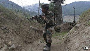 Indian soldier in Kashmir (file picture