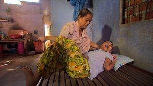 Huyen, who is 30, is given round-the-clock care by her mother