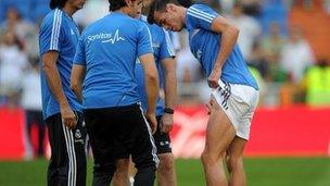 Gareth Bale (right)